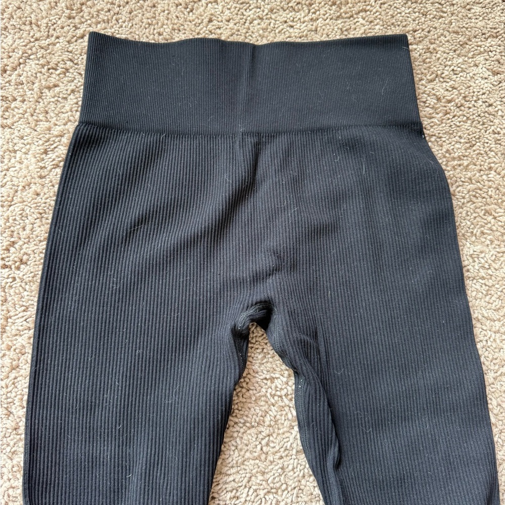 Amazon Ribbed Leggings - Picture 2 of 2